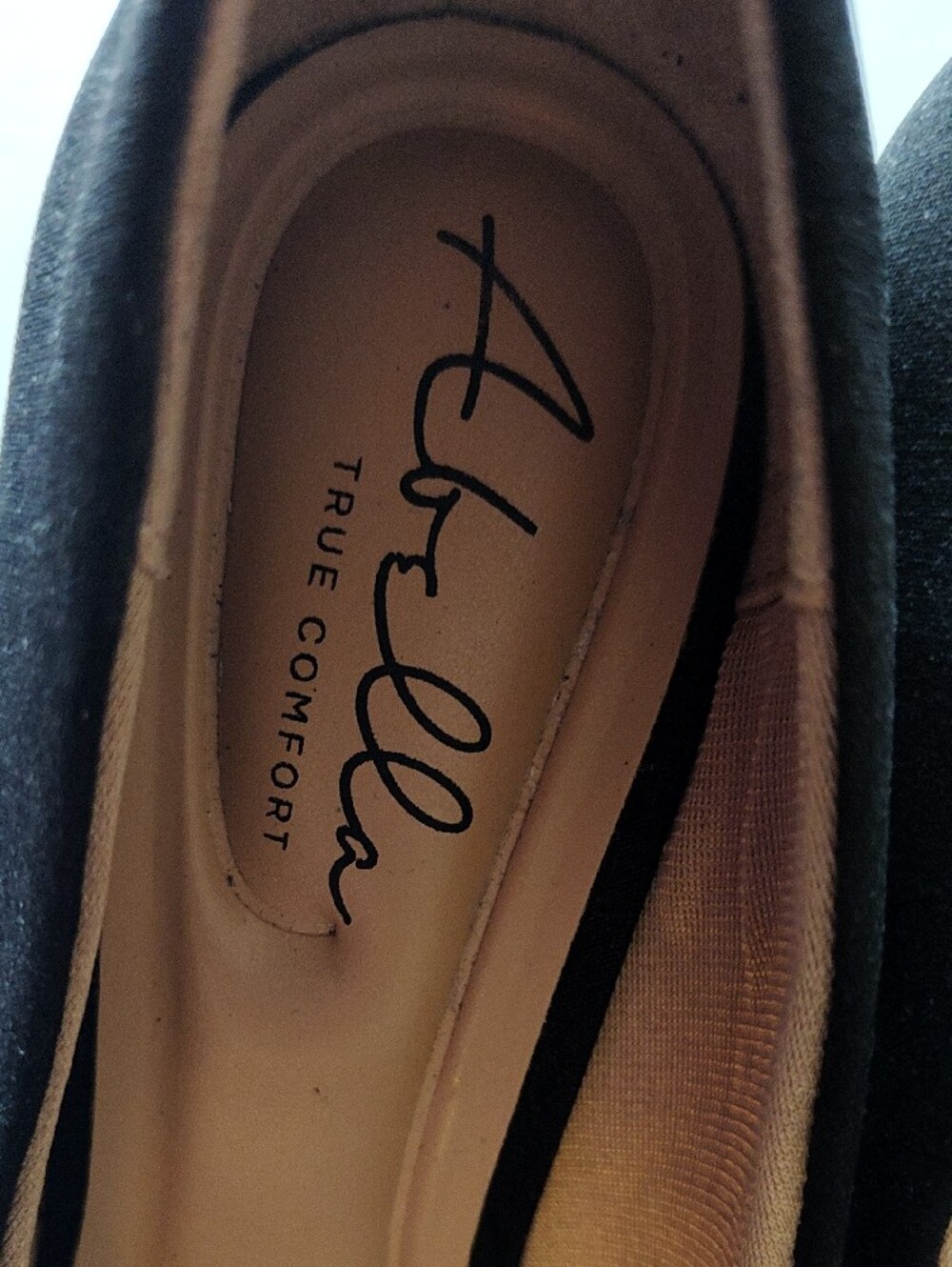 ABELLA "Galaxy"Black Pointed-Toe Classic Comfort Pumps Size 8 M - Picture 6 of 11